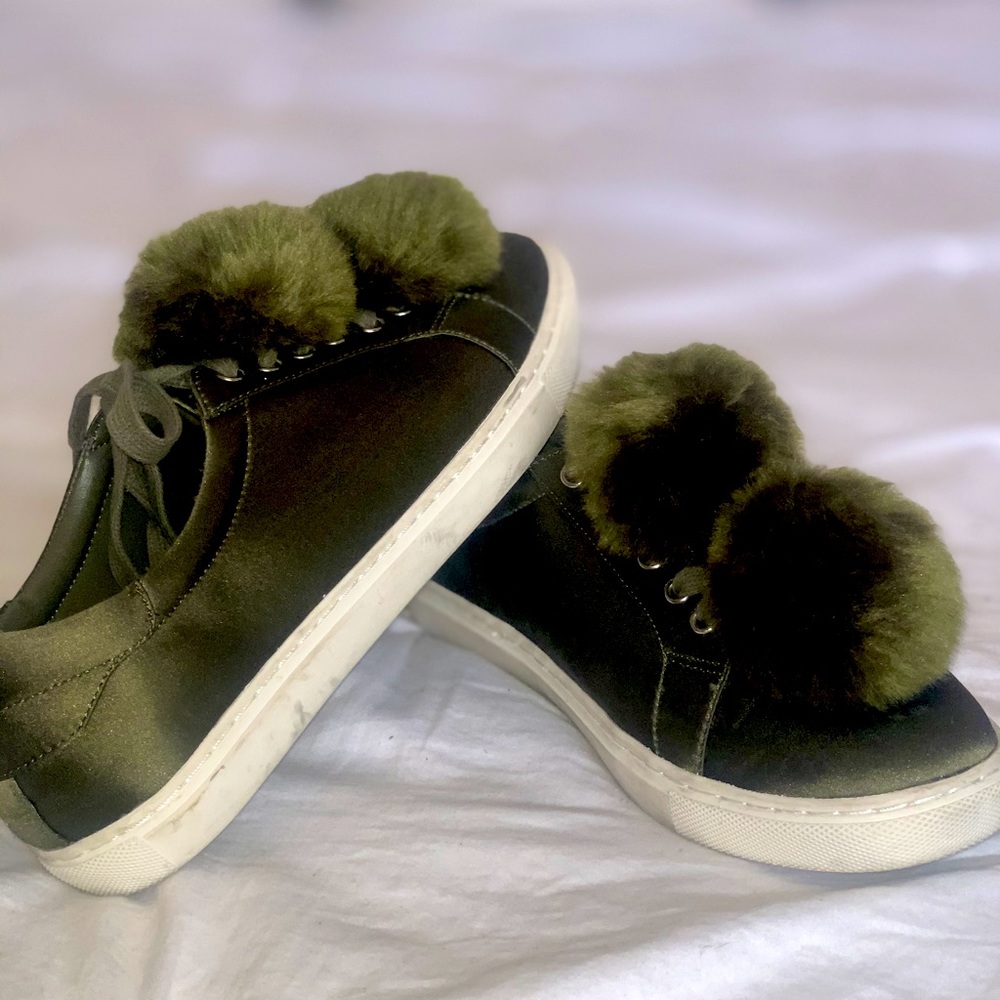 J Slide Pom Pom sneakers